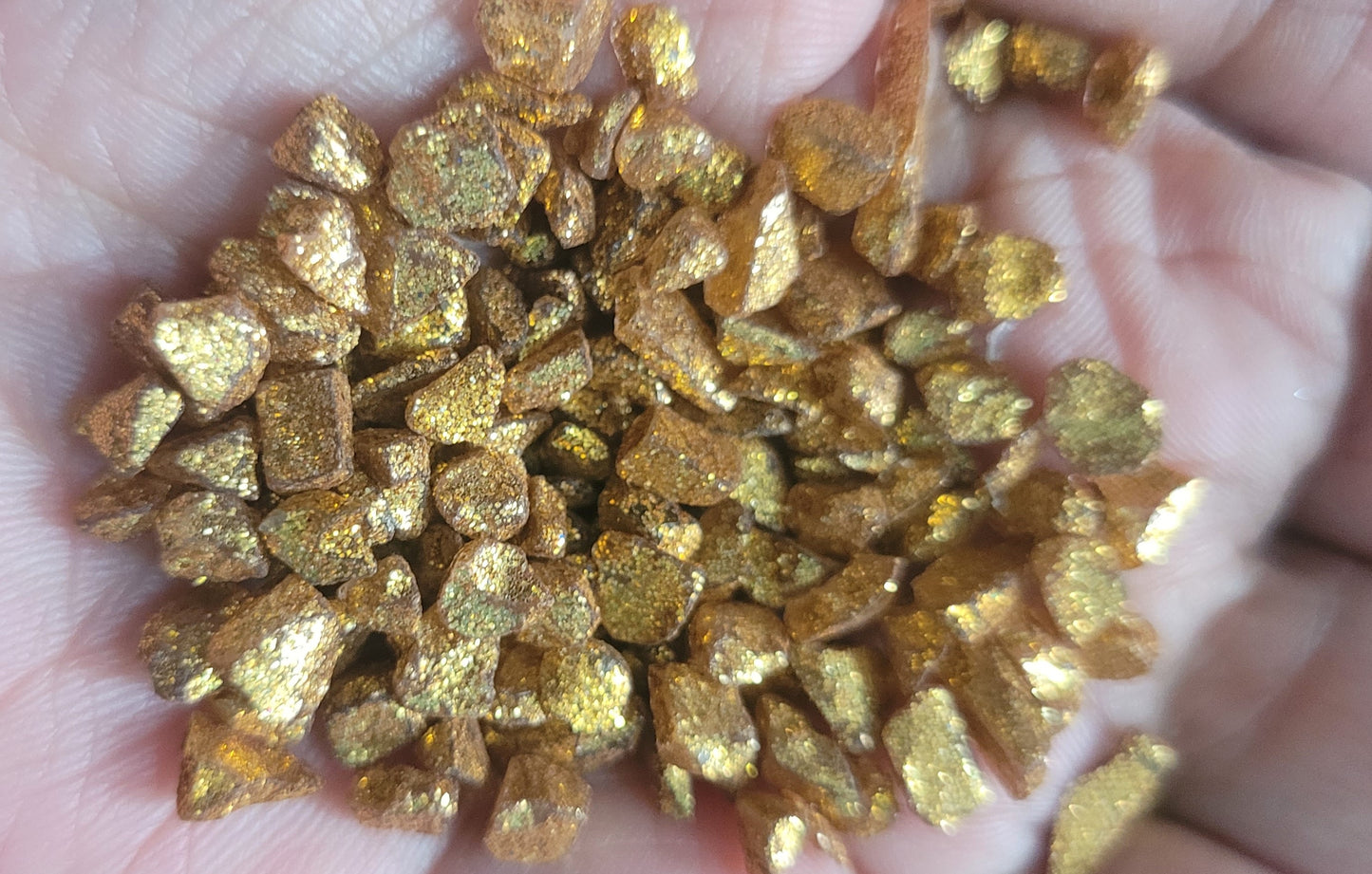 Glitter gold stone